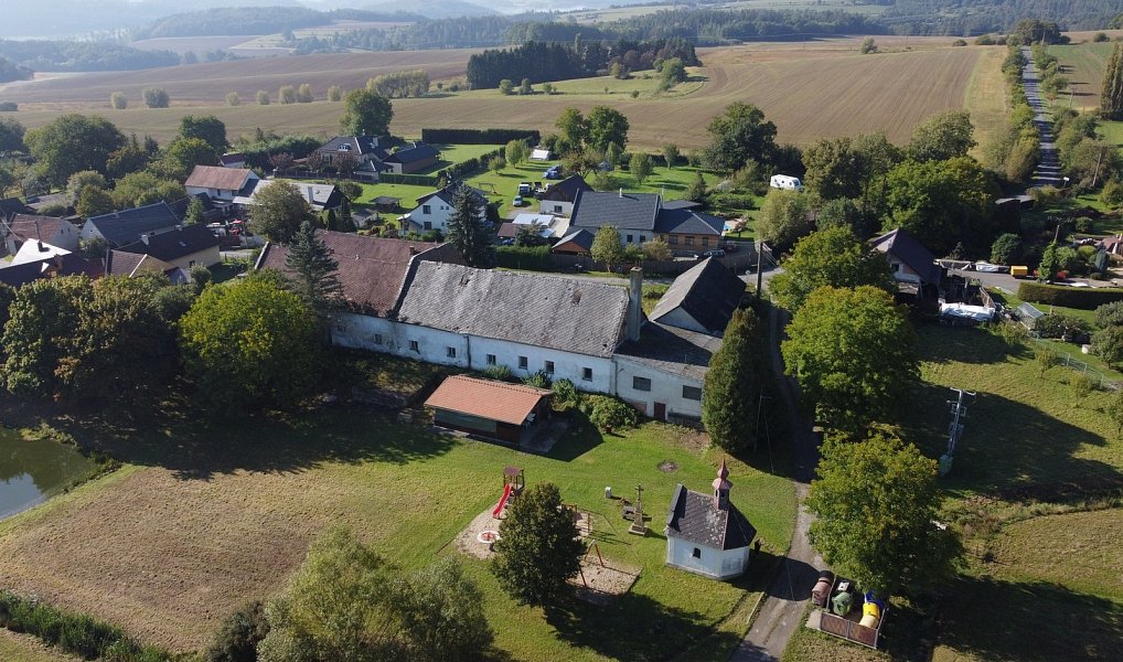 Prodej domu 1 175 m² s pozemkem 2 780 m², Pavlov – náhled fotky 2