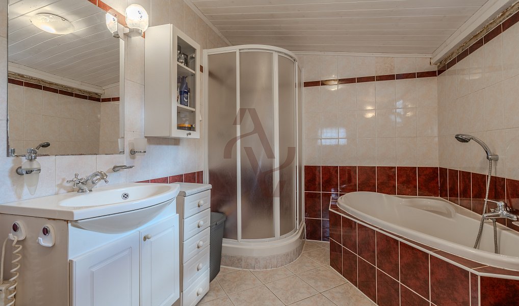 Prodej chalupy 145 m², Hora Svaté Kateřiny – náhled fotky 10