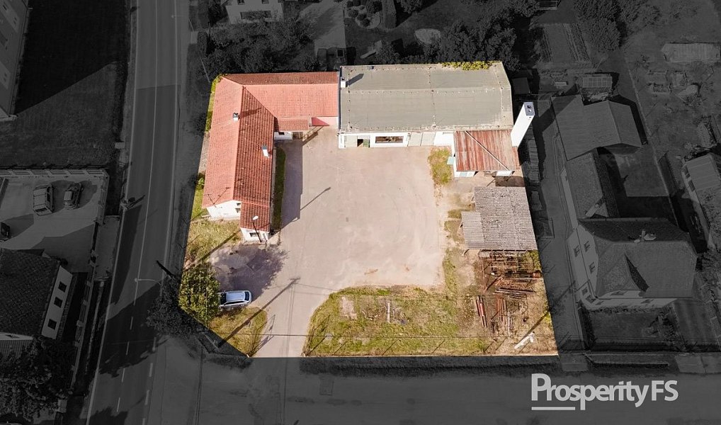 Prodej kanceláře 475 m², Okna – náhled fotky 2