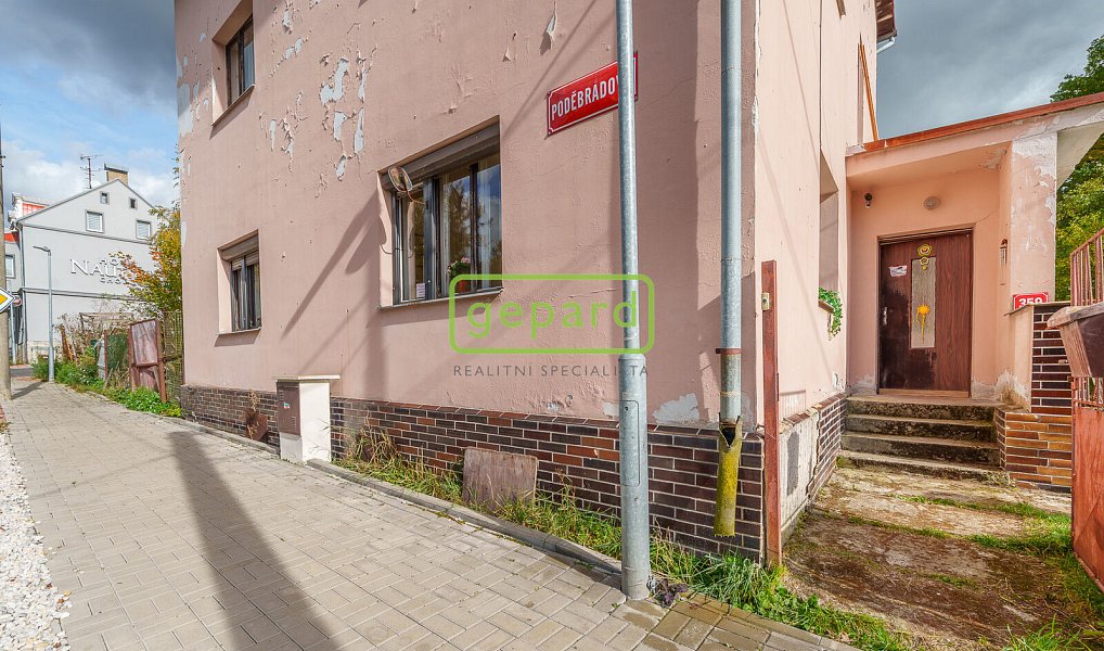 Prodej domu 200 m² s pozemkem 813 m², Chodov – náhled fotky 2
