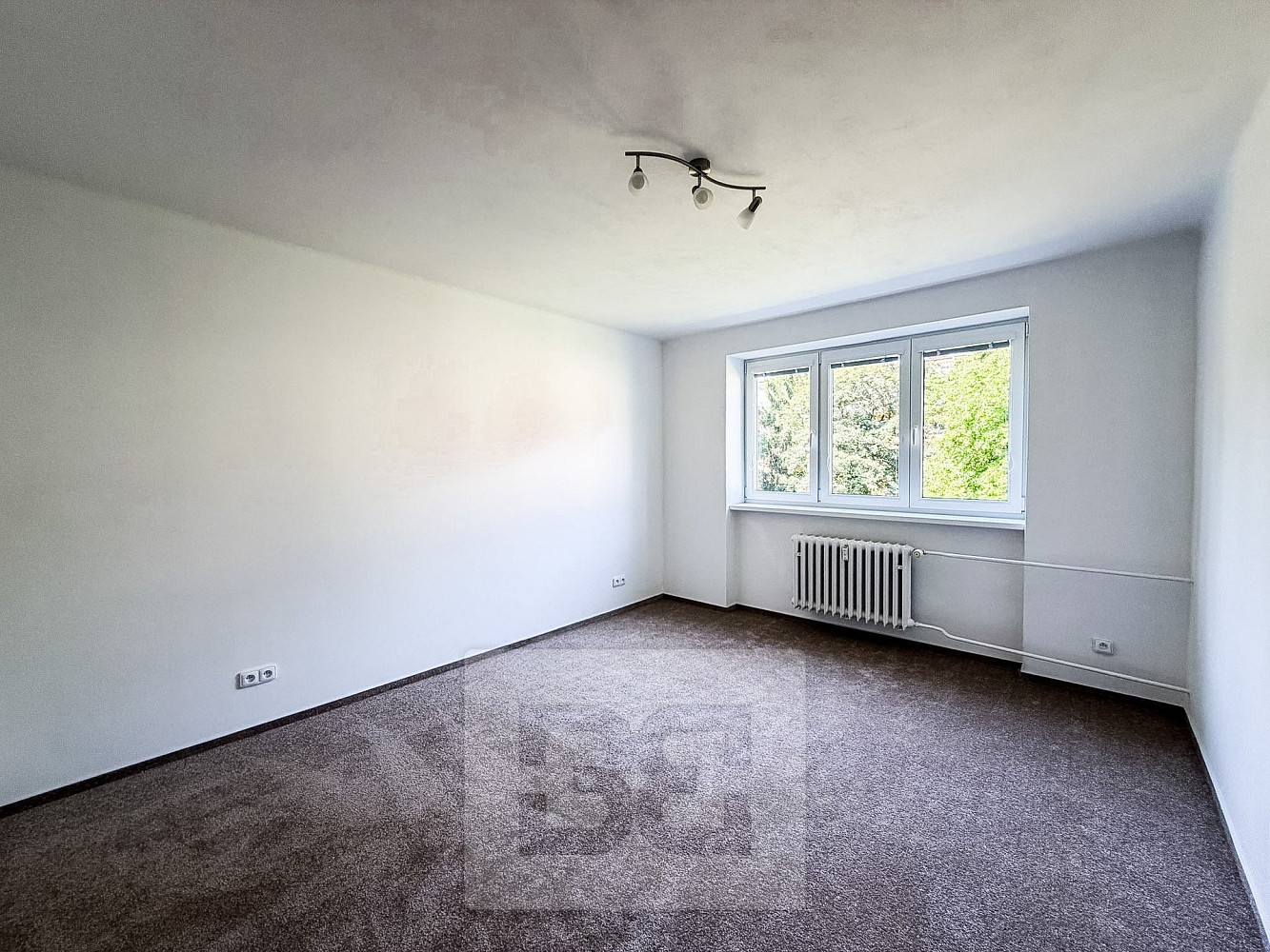Pronájem bytu 2+1 50 m² — photo 2