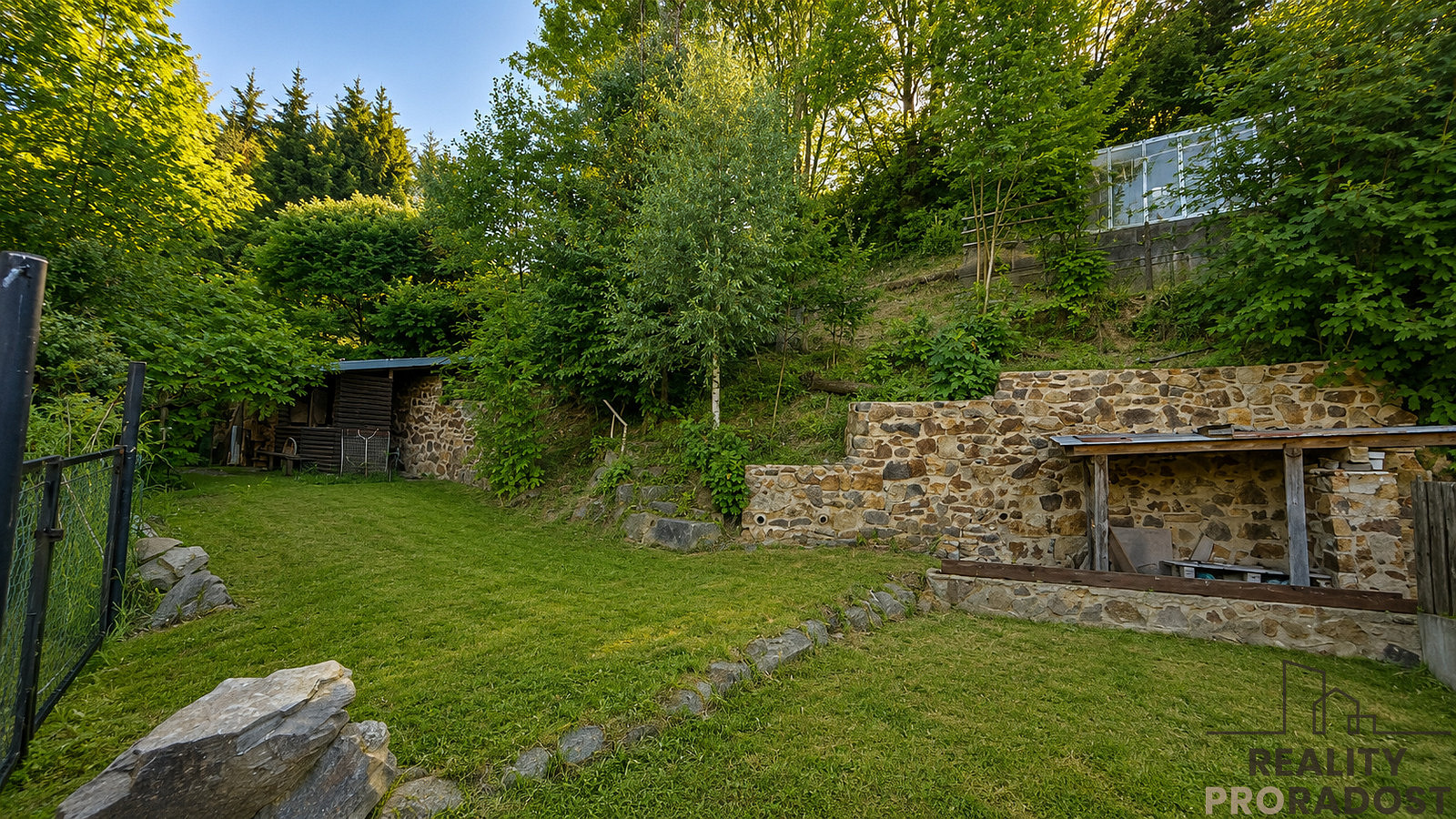 Prodej stavebního pozemku 1 195 m² – fotografie 2
