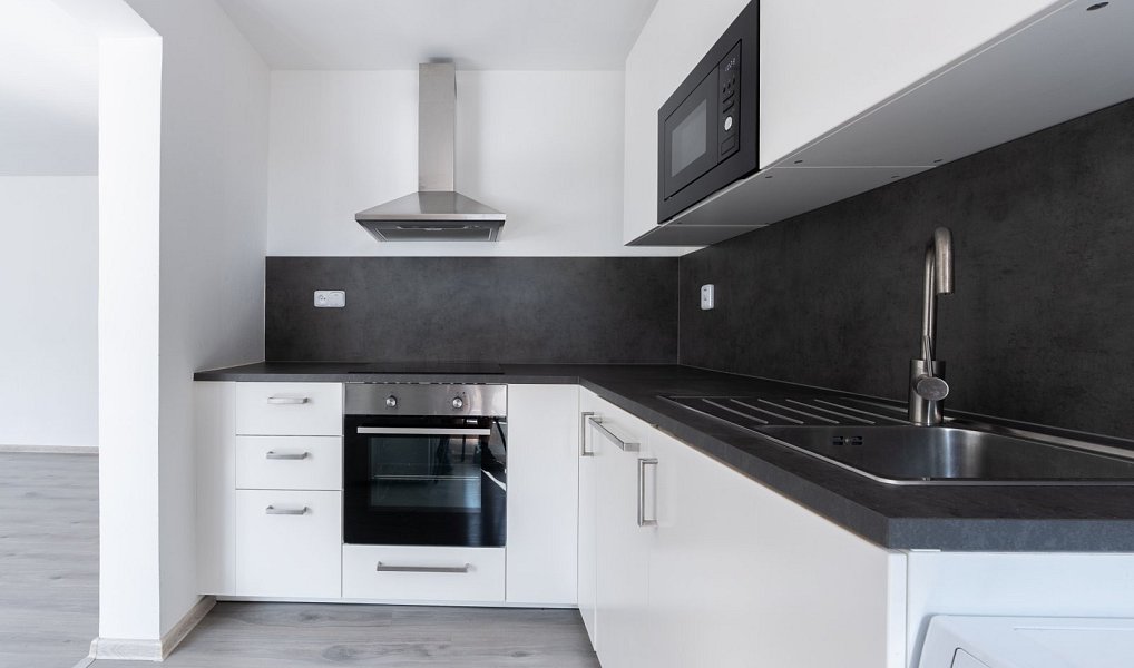 Pronájem bytu 2+1 61 m², Teplice – náhled fotky 2