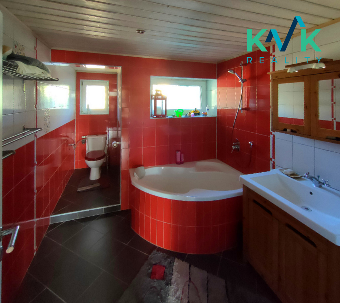 Prodej domu 210 m² s pozemkem 235 m² — photo 5