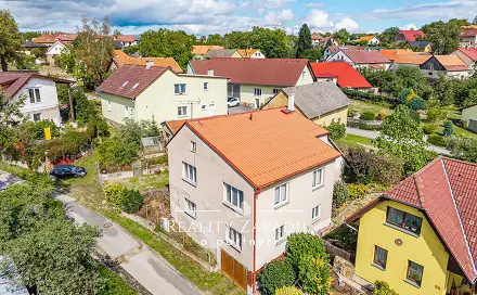 Prodej domu 210 m² s pozemkem 394 m², Struhařov, okres Benešov