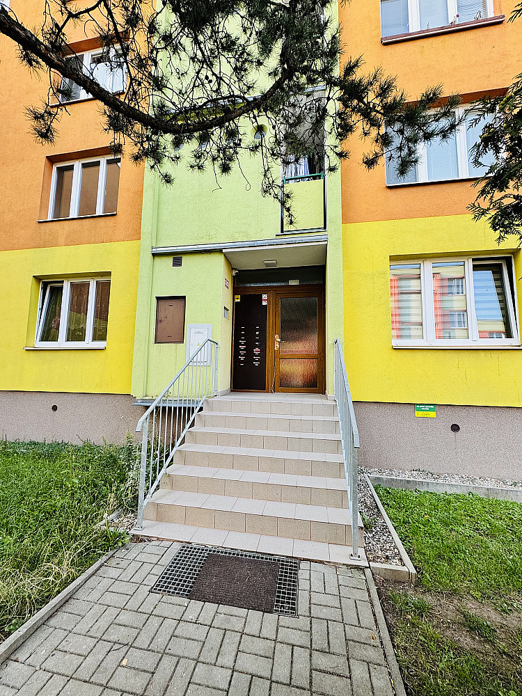 Pronájem bytu 1+1 35 m² – fotografie 2