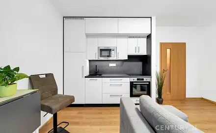 Pronájem bytu 1+kk 26 m², Modletice, okres Praha-východ