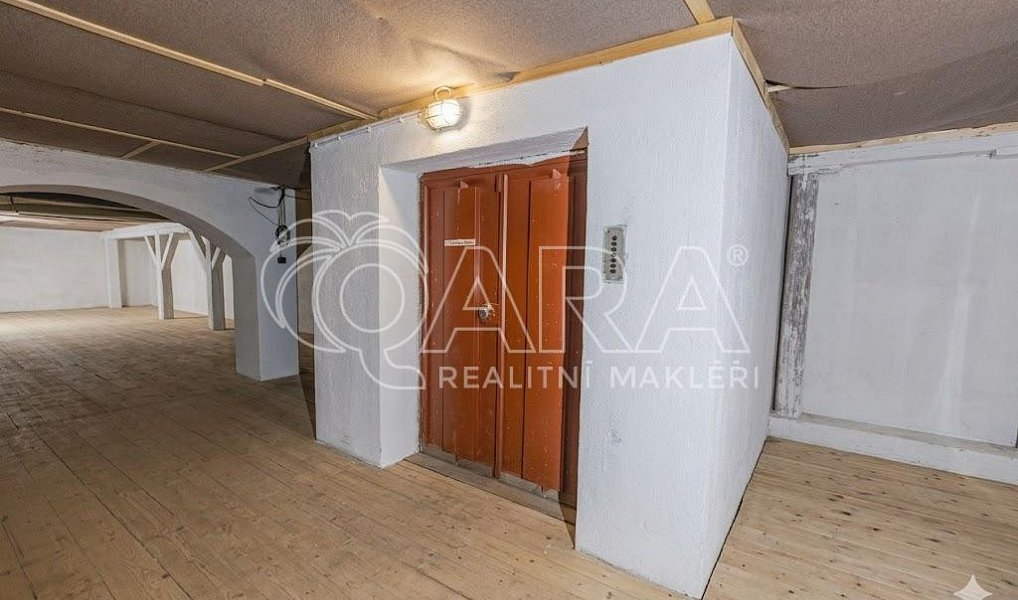 Prodej výrobních prostor 9 000 m², Stod – náhled fotky 11