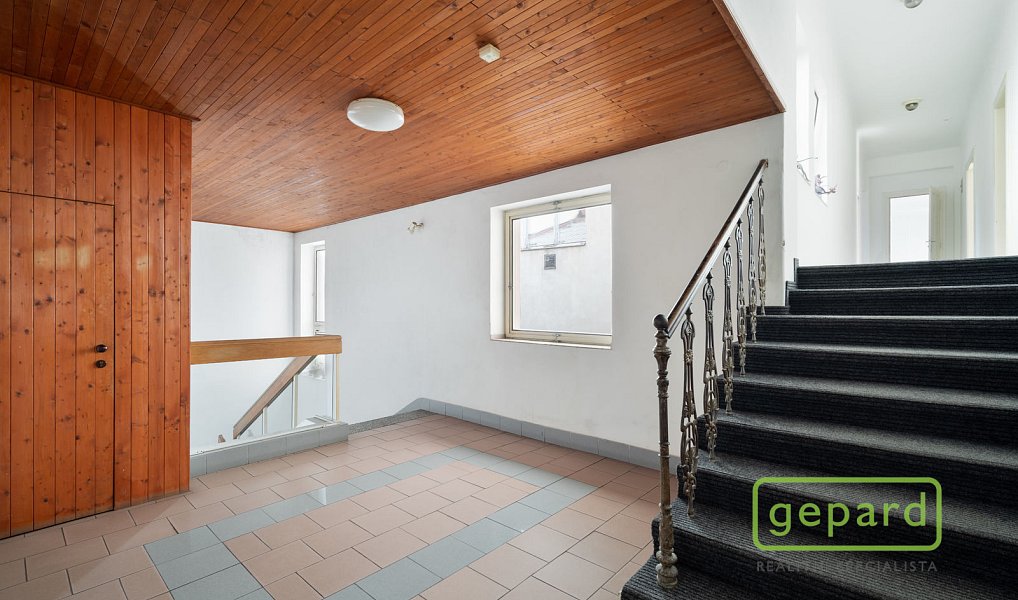Pronájem kanceláře 14 m², Jičín – náhled fotky 3
