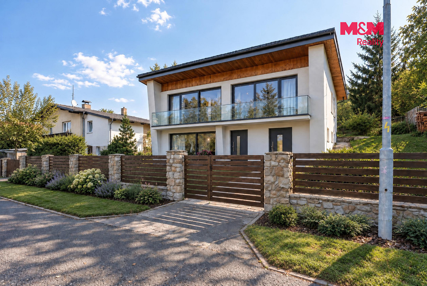 Prodej domu 189 m² s pozemkem 708 m² – fotografie 2