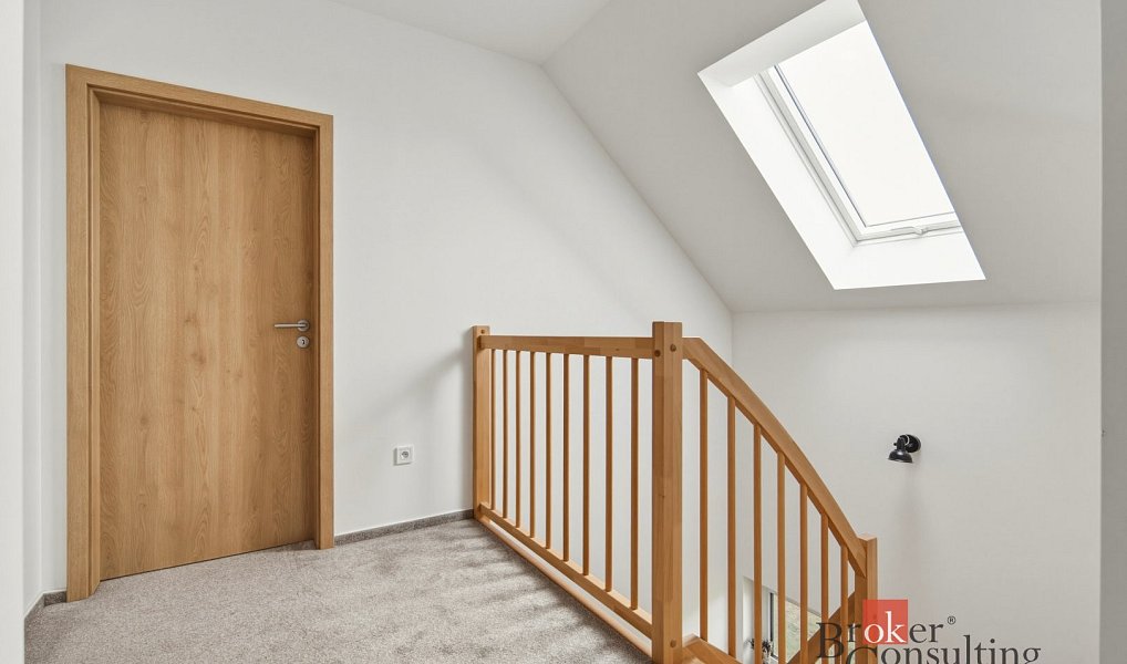 Prodej domu 194 m² s pozemkem 866 m², Litošice – náhled fotky 18