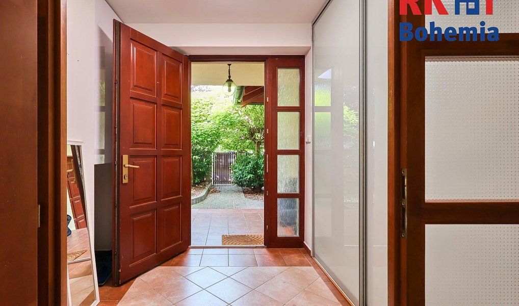 Prodej domu 309 m² s pozemkem 1 162 m², Úvaly – náhled fotky 11
