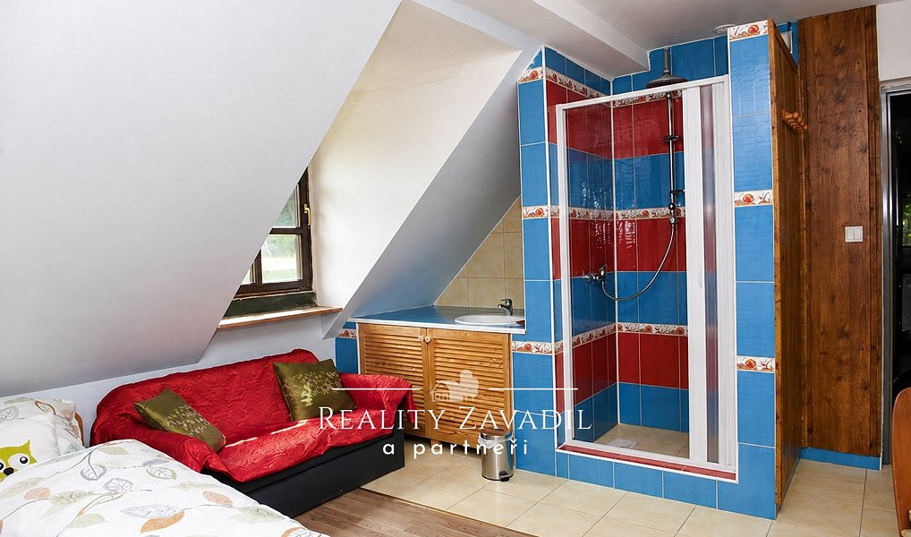 Prodej ubytovacího objektu 322 m², Vysoká – náhled fotky 10