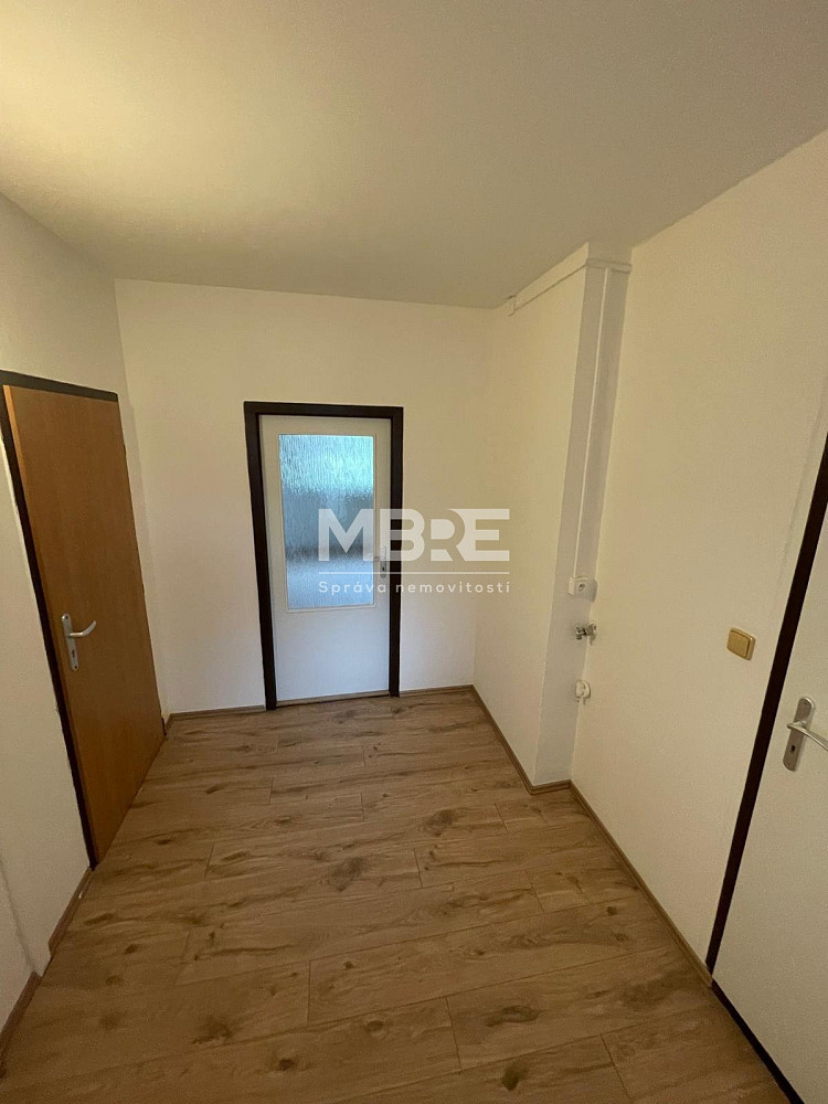 Pronájem bytu 2+kk 42 m² – fotografie 2