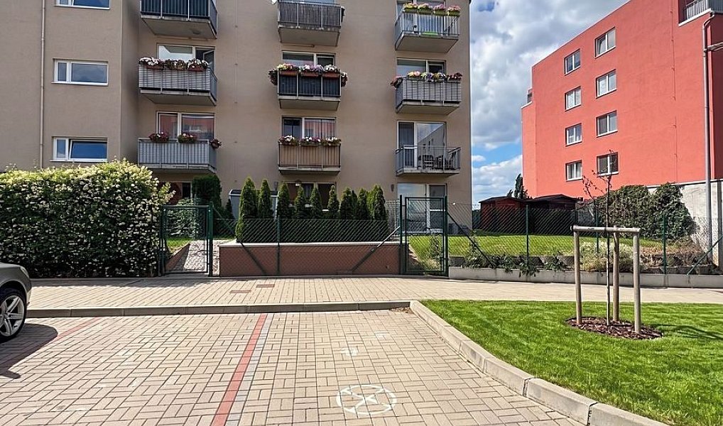 Prodej bytu 1+kk 94 m², Hostivice – náhled fotky 17