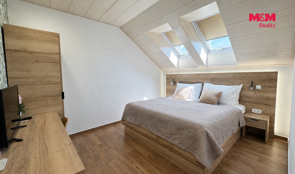 Prodej ubytovacího objektu 440 m², Slavonice – náhled fotky 6
