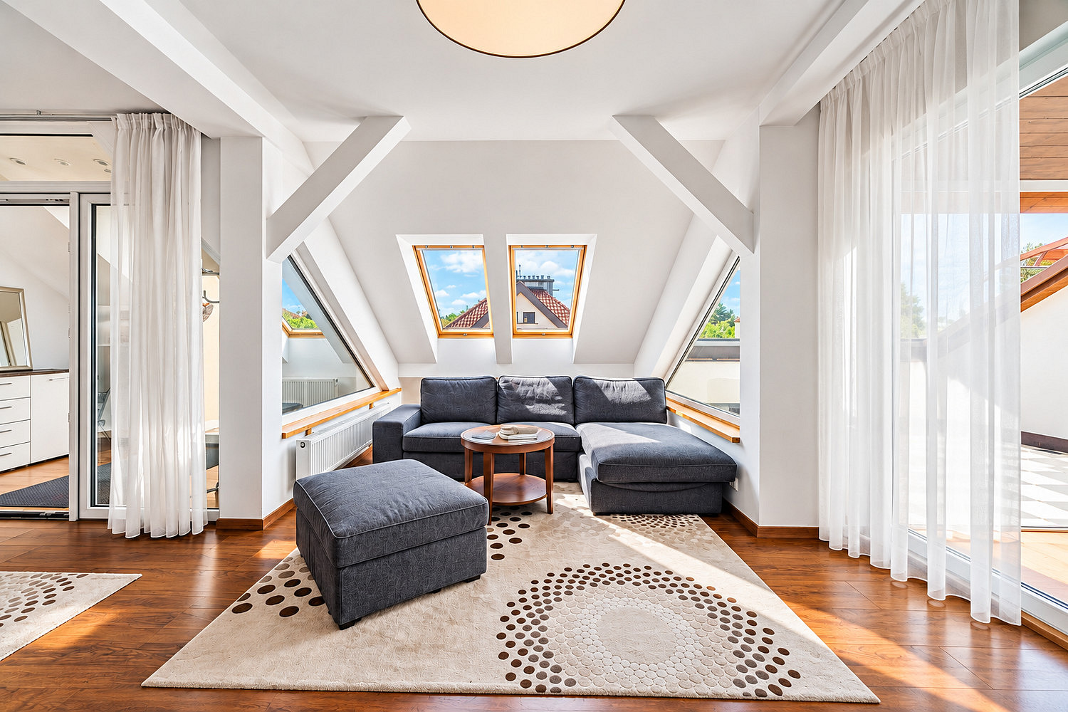 Pronájem bytu 4+kk 198 m² – fotografie 5