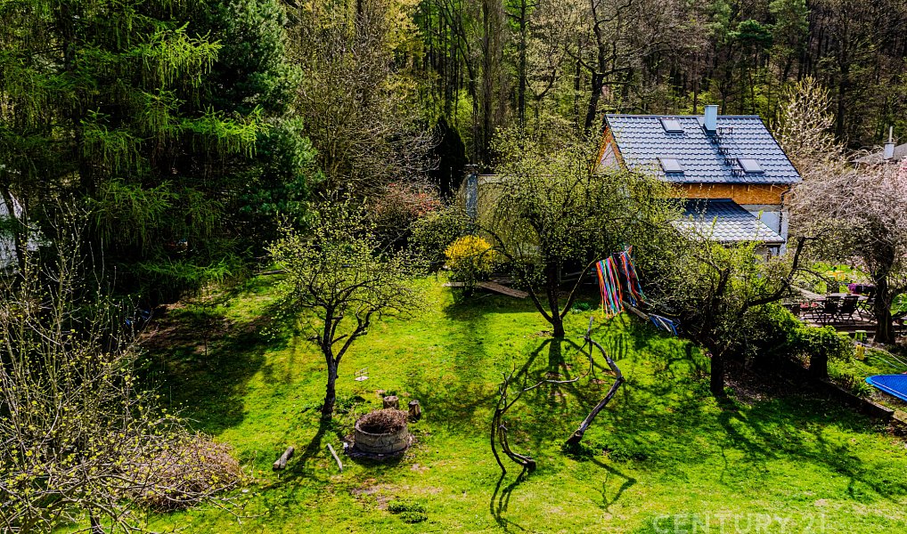 Prodej zahrady 1 217 m², Praha – náhled fotky 13