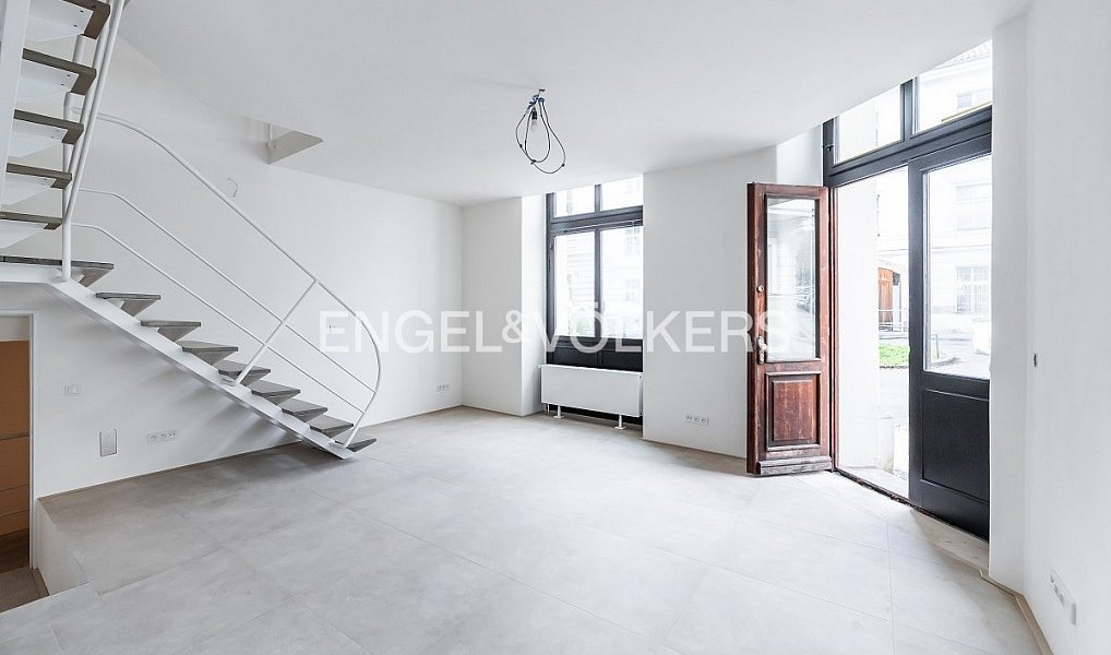Pronájem obchodních prostor 127 m², Praha – náhled fotky 2