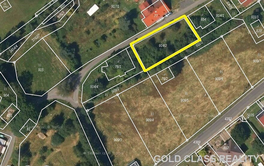 Prodej stavebního pozemku 643 m² – pohled 2