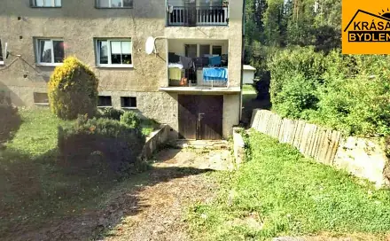 Prodej spoluvlastnického podílu k bytovému domu a garáži v Hoštejně, Hoštejn, okres Šumperk