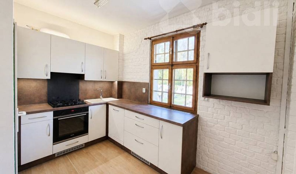 Pronájem bytu 5+kk 160 m², Hostinné – náhled fotky 2