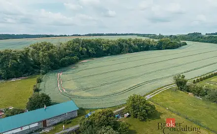 Prodej stavebního pozemku 2 208 m², Nesuchyně, okres Rakovník