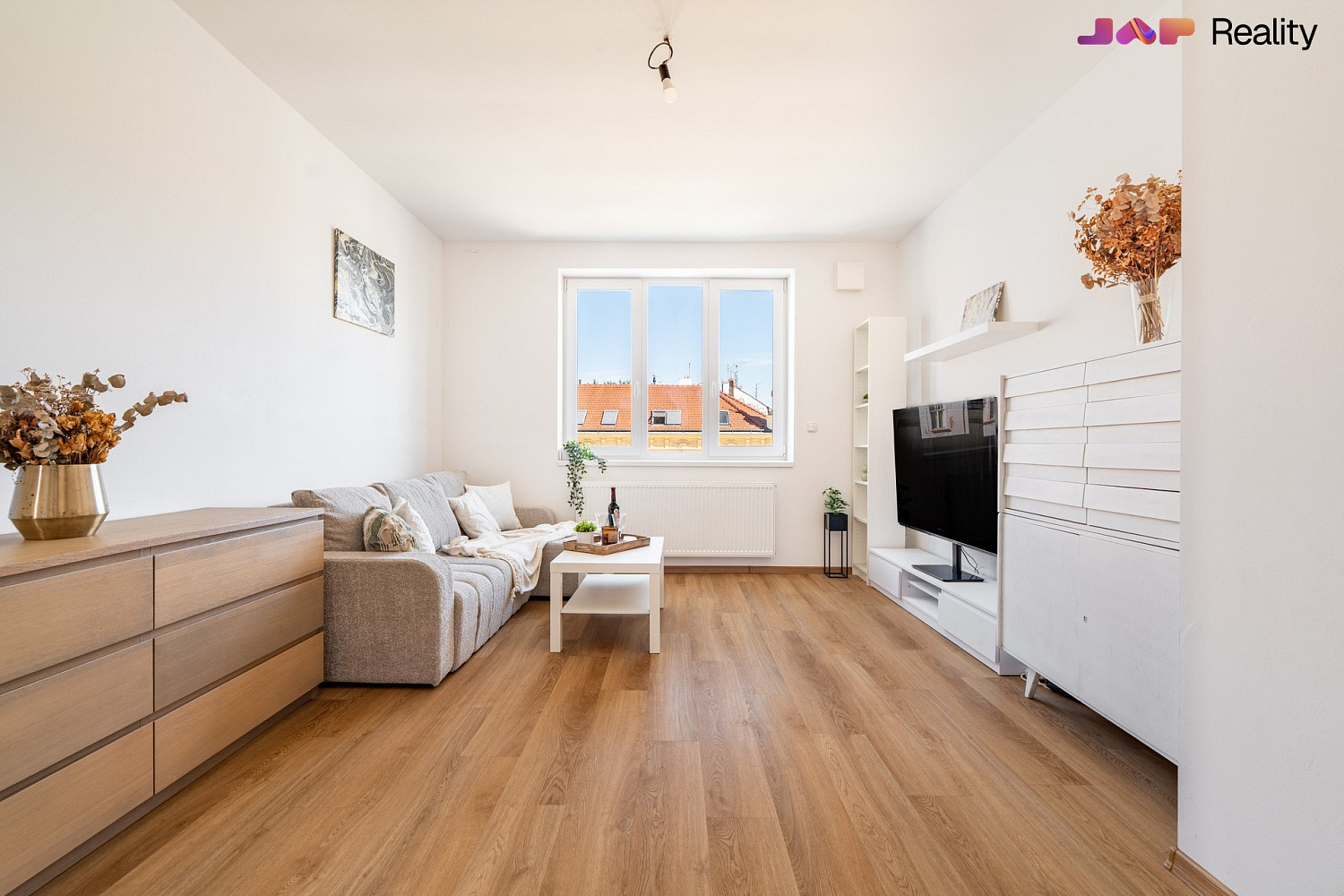 Pronájem bytu 2+1 73 m² – fotografie 3