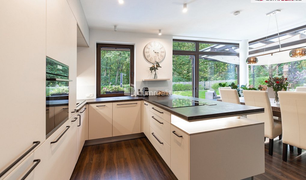 Prodej domu 249 m² s pozemkem 1 050 m², Praha – náhled fotky 2