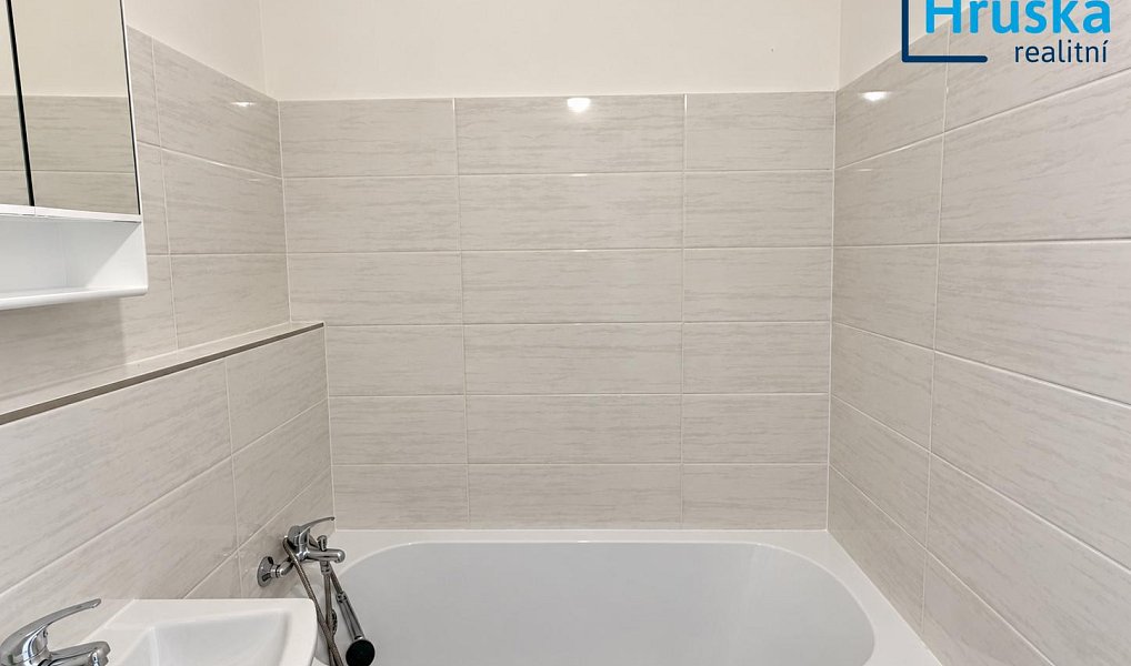 Pronájem bytu 2+1 55 m², Ostrava – náhled fotky 2