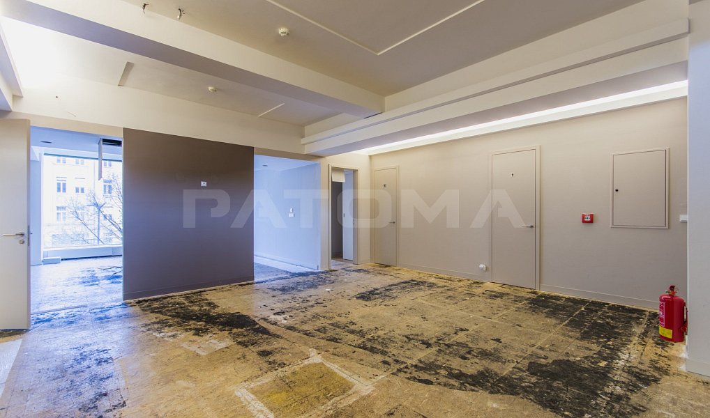 Pronájem kanceláře 353 m², Praha – náhled fotky 8