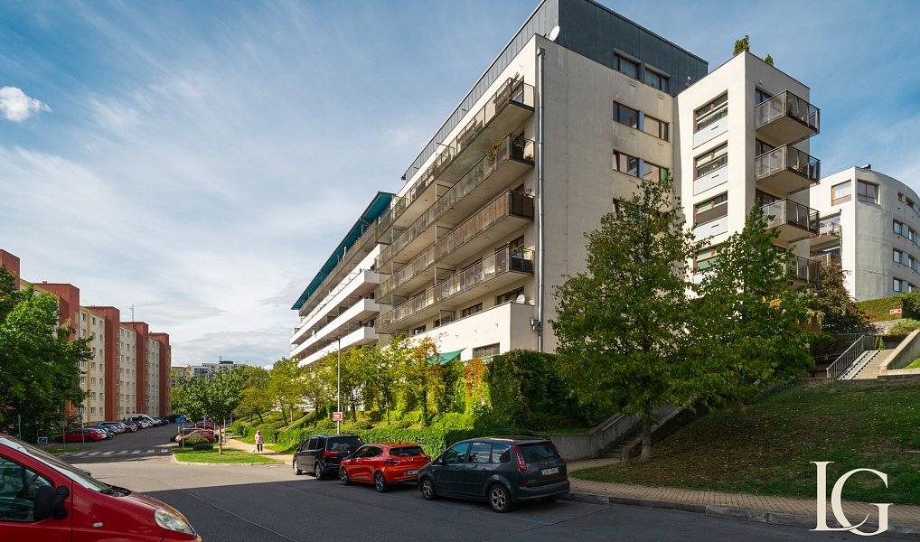 Prodej bytu 2+kk 62 m², Praha – náhled fotky 32