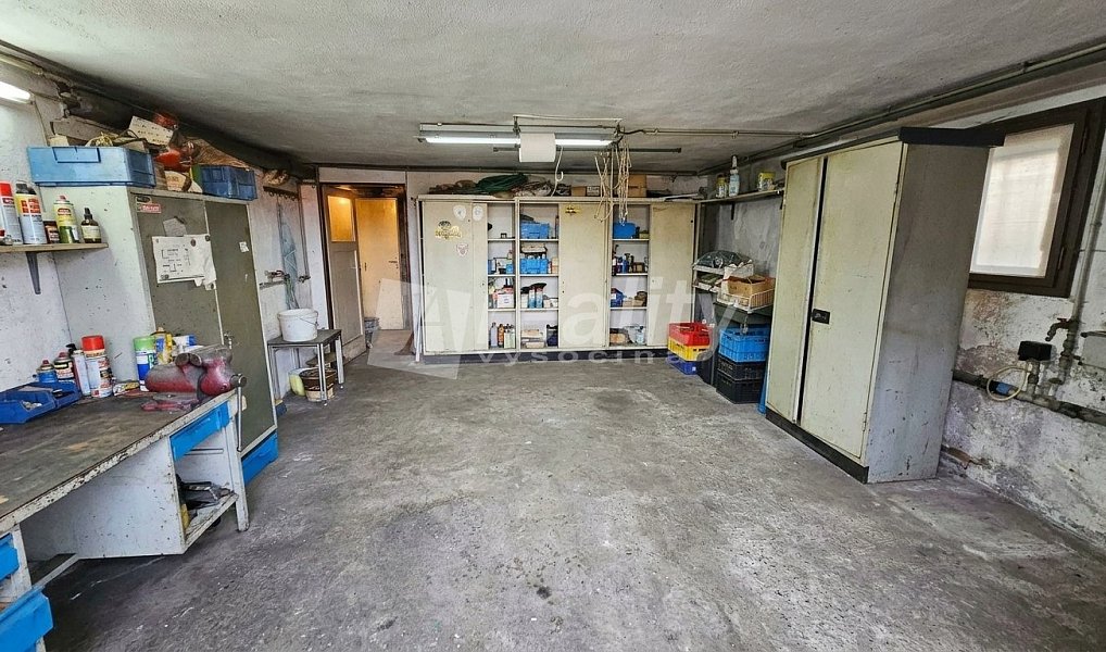 Prodej domu 282 m² s pozemkem 725 m², Kamenice – náhled fotky 30