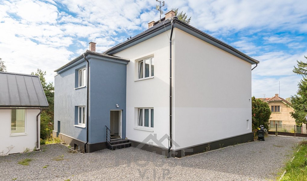 Prodej domu 550 m² s pozemkem 1 679 m², Tuklaty – náhled fotky 2