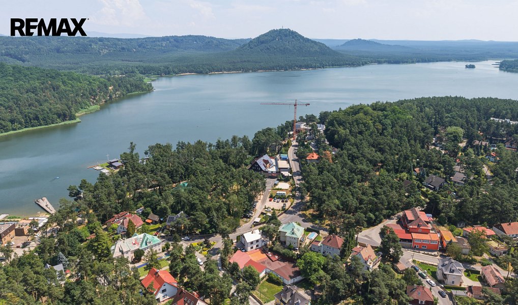 Prodej komerčního pozemku 3 913 m², Doksy – náhled fotky 2