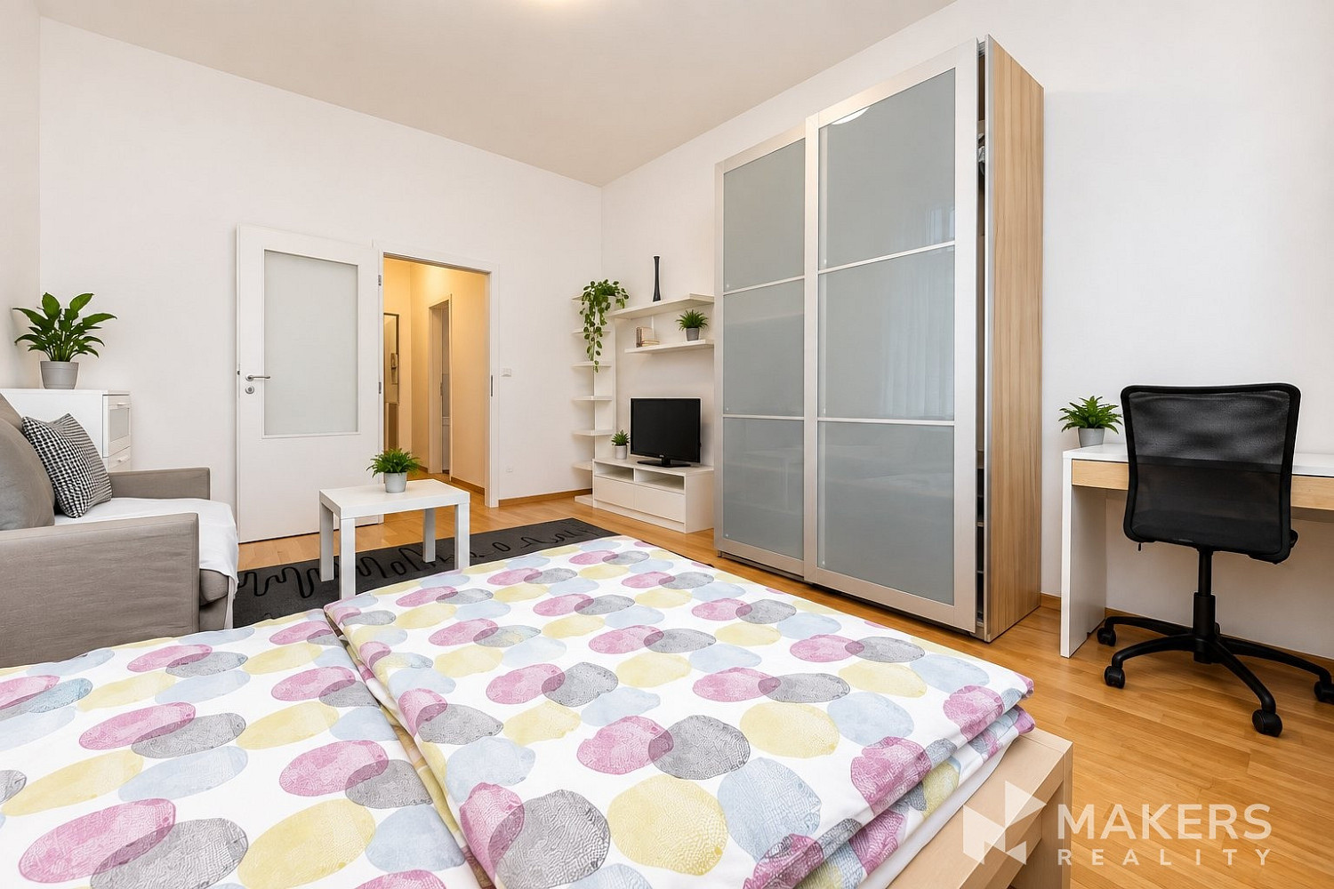 Prodej bytu 1+1 70 m² – fotografie 3