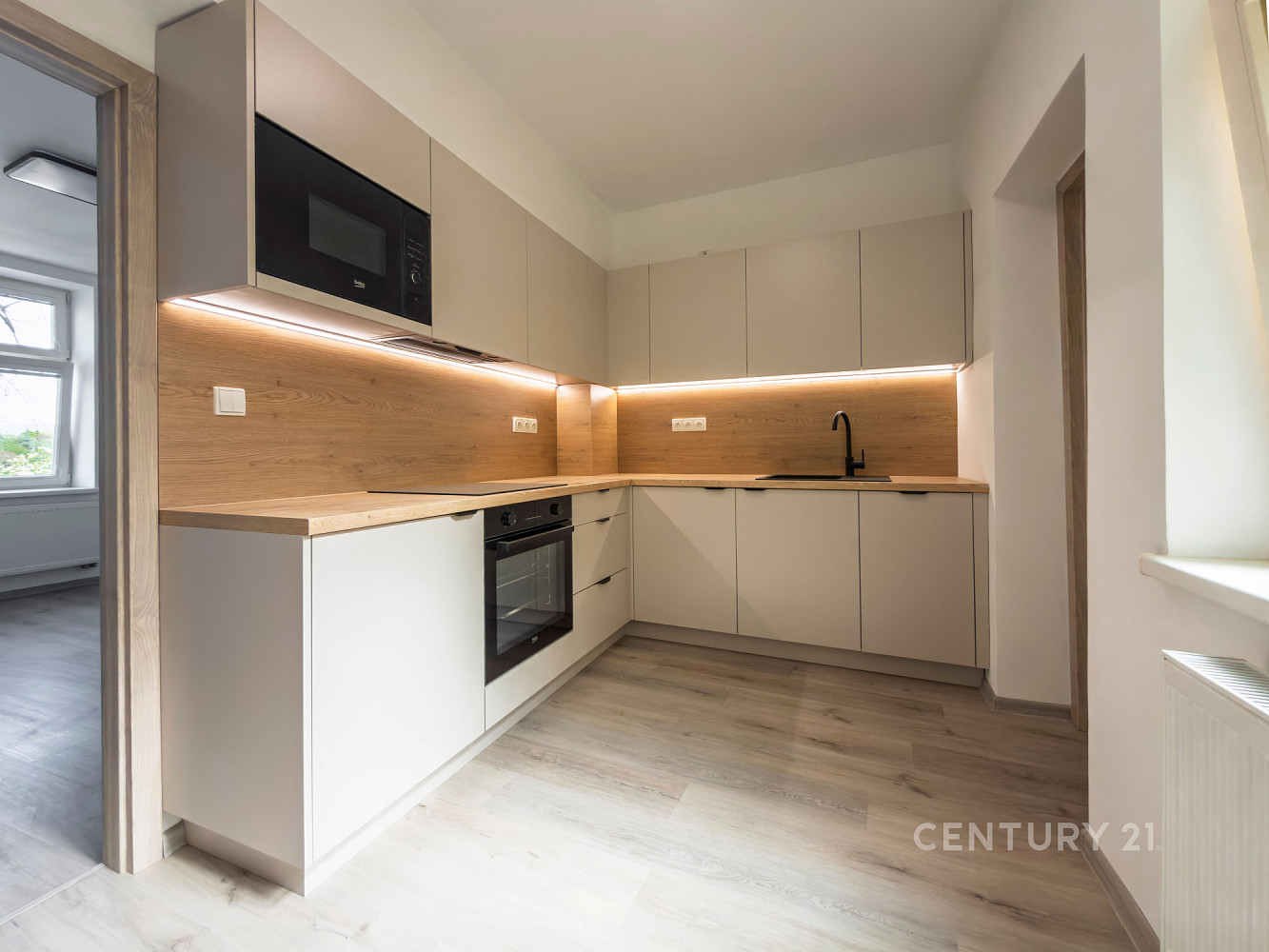 Pronájem bytu 2+1 44 m² – fotografie 2