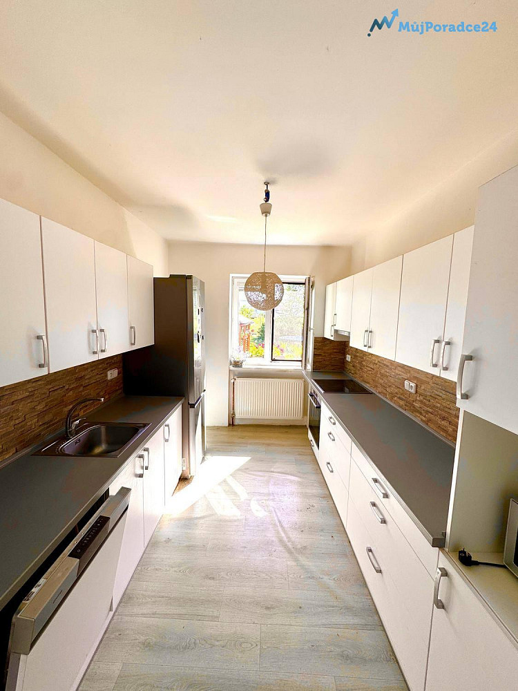 Prodej domu 250 m² s pozemkem 917 m² – fotografie 4