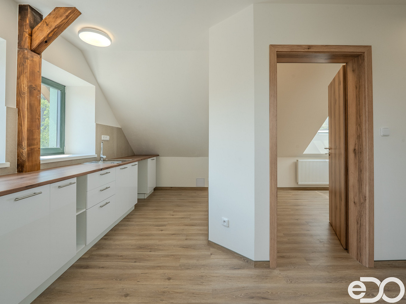 Pronájem bytu 2+1 60 m² — photo 2