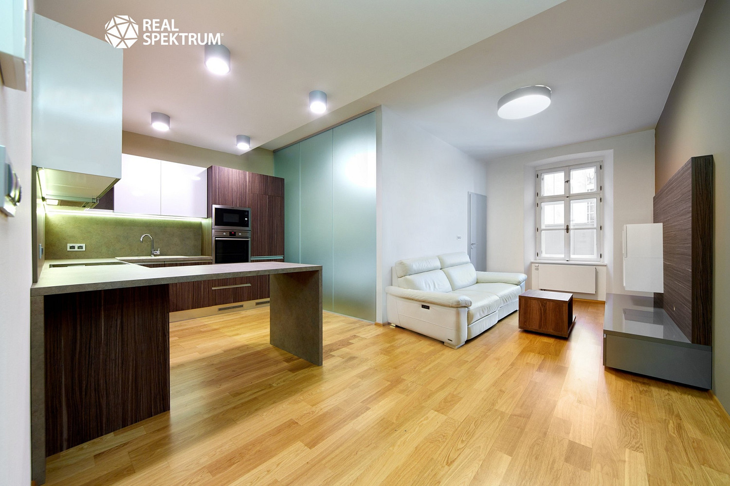 Pronájem bytu 3+kk 82 m²