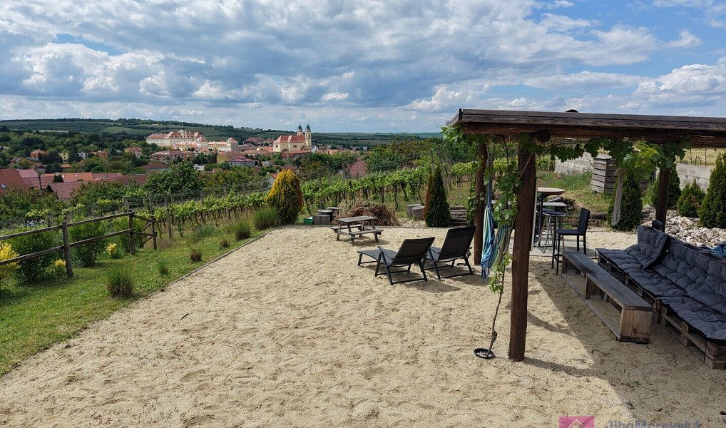 Prodej domu 252 m² s pozemkem 1 211 m², Valtice – náhled fotky 4