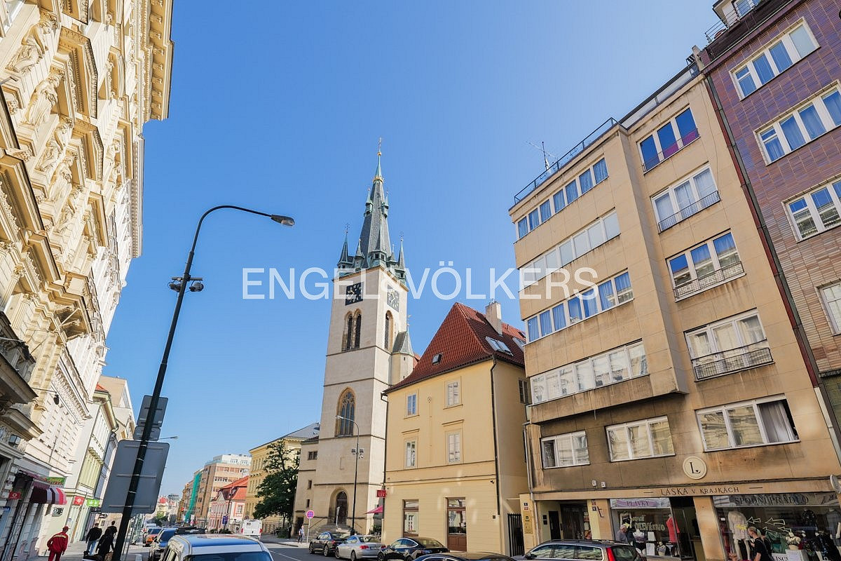 Pronájem kanceláře 154 m²