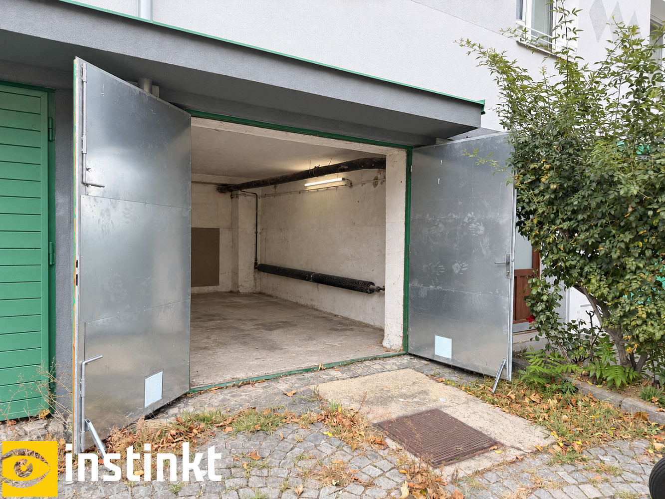 Garáž (19m2), ul. Na Vrcholu, Praha - Žižkov – fotografie 2