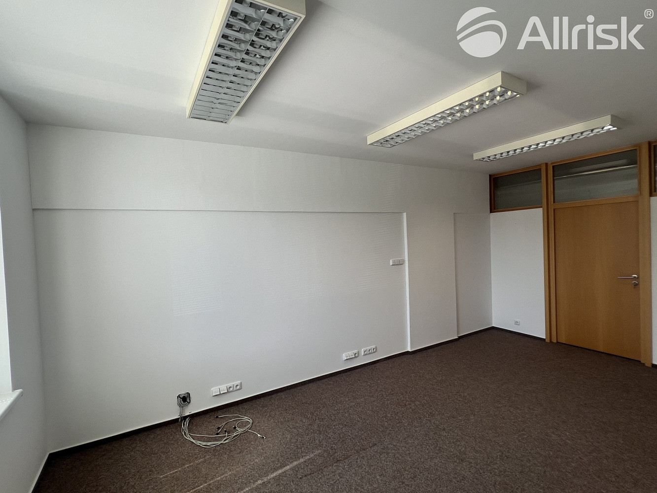 Pronájem kanceláře 20 m² — photo 2
