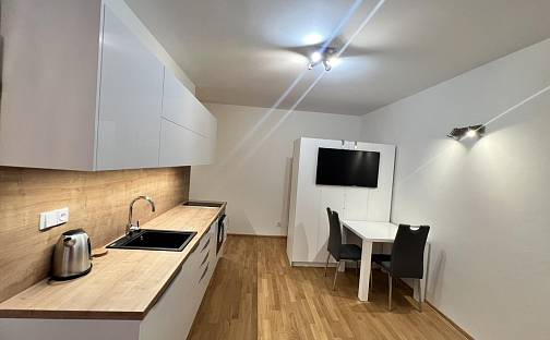 Pronájem bytu 1+kk 31 m², Španielova, Ostrava - Poruba