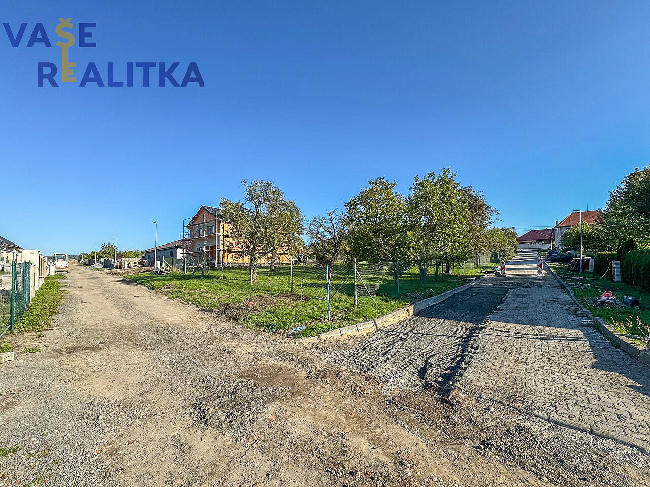 Prodej stavebního pozemku 1 167 m² – fotografie 2