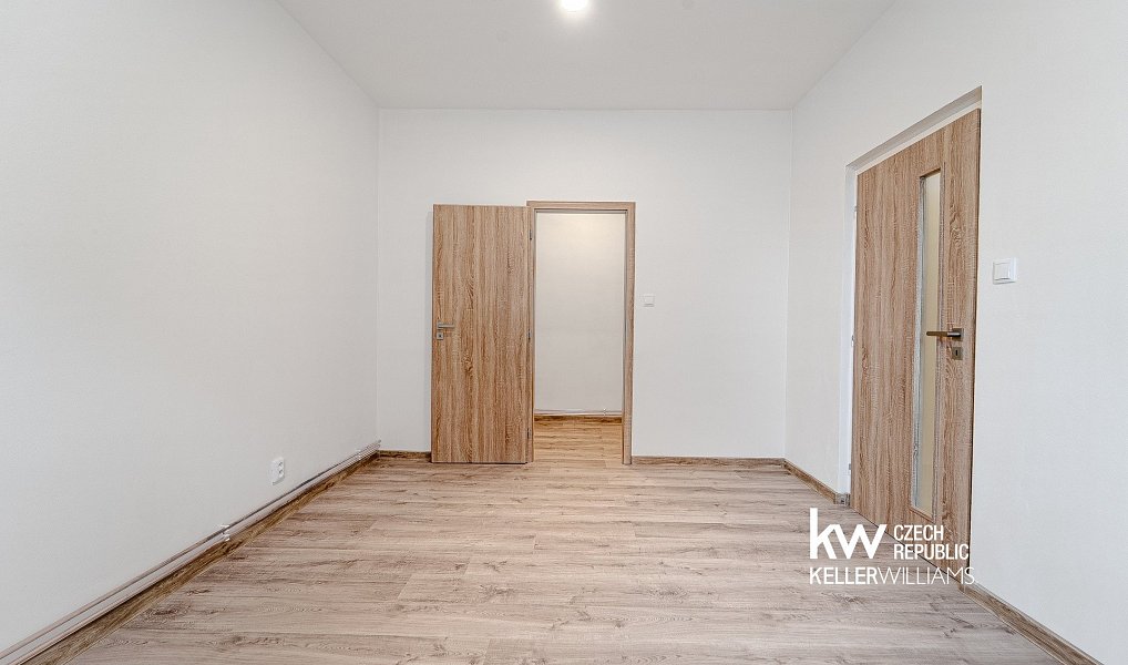 Prodej bytu 2+1 59 m², Smečno – náhled fotky 3