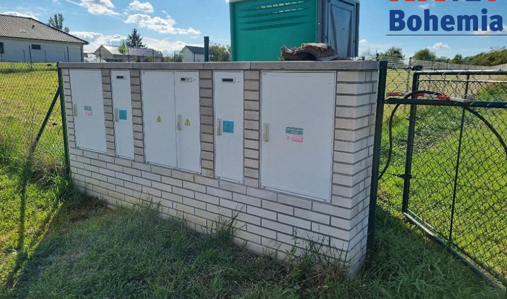 Prodej stavebního pozemku 1 369 m², Dobrovice – náhled fotky 14