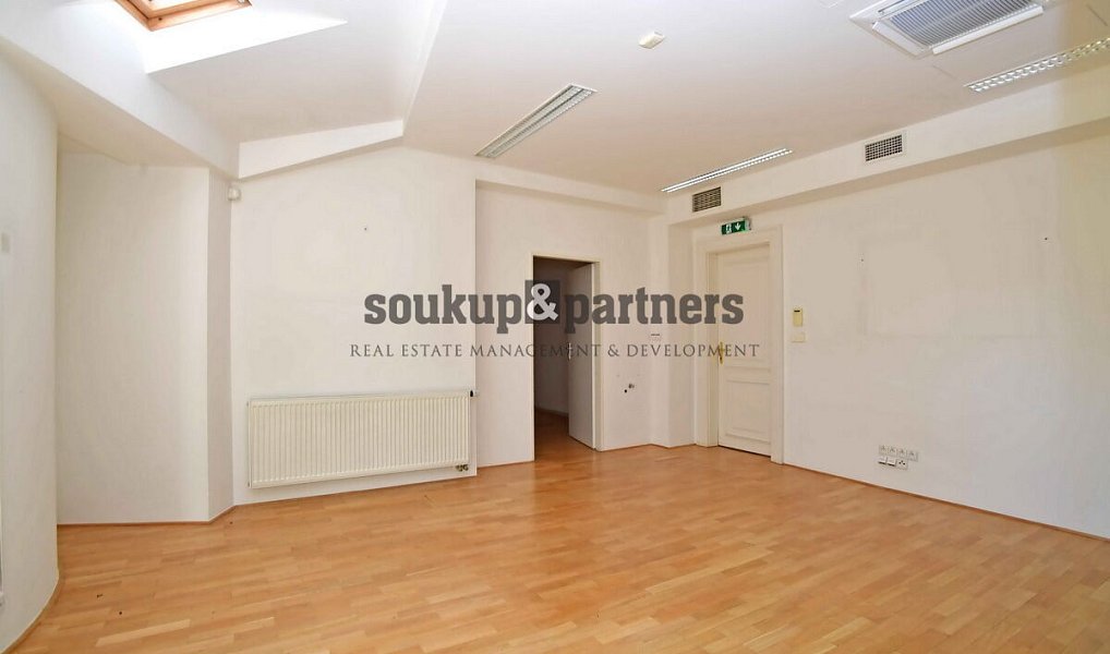 Pronájem kanceláře 210 m², Praha – náhled fotky 15