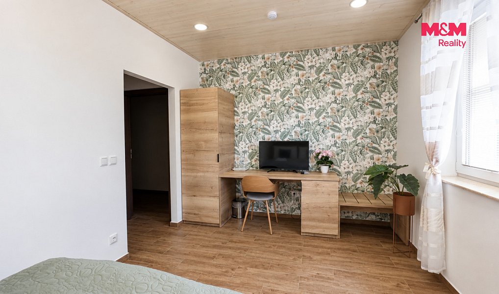 Prodej ubytovacího objektu 440 m², Slavonice – náhled fotky 14